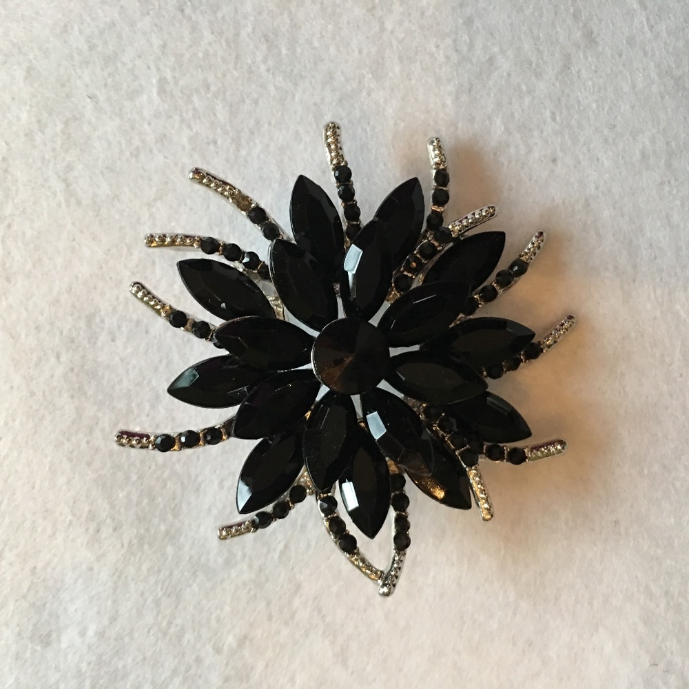 Black Gem Flower Pin